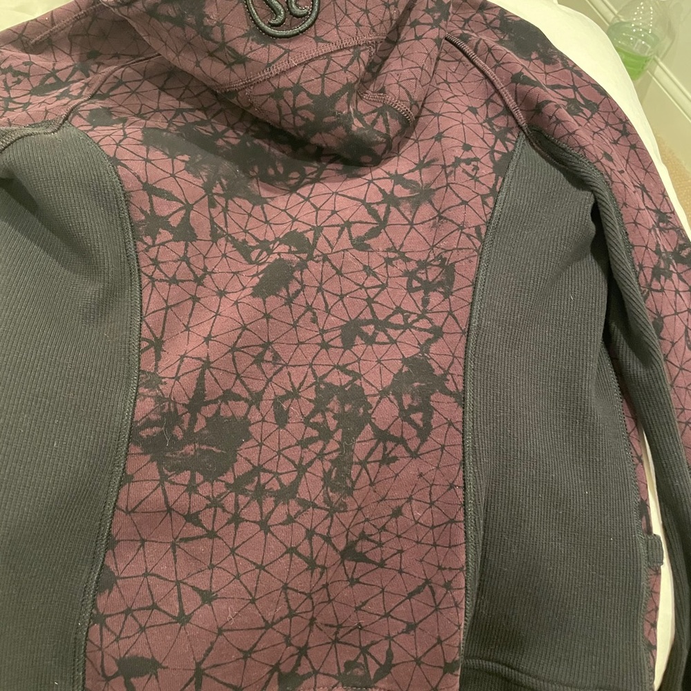 Lululemon jacket - Picture 3 of 3